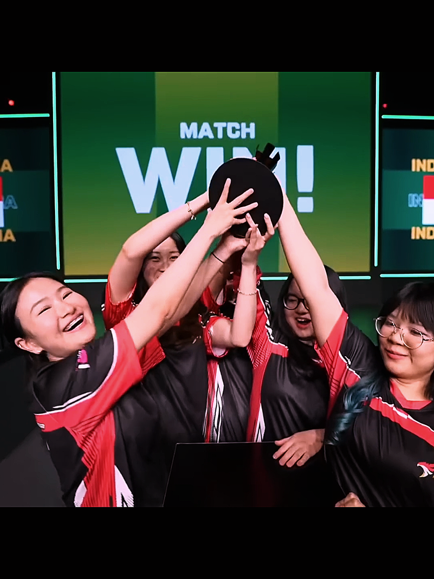 INDONESIA🇮🇩 VS CAMBODIA 🇰🇭 !! FLASH BACK GRANDFINAL IESF2024!!  🥰😍SEMOGA KAPTEN VIVIAN DAN TIMNAS MLBB WOMEN BACK TO BACK CHAMPION DI IESF2025 🥰😍😍😍 #MLBBXSpongeBob #MLBBFriendFest #MLBB #iesf #mlbbwomen 