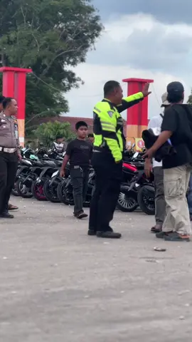Makk hampir aja kena angkut satu duri😭