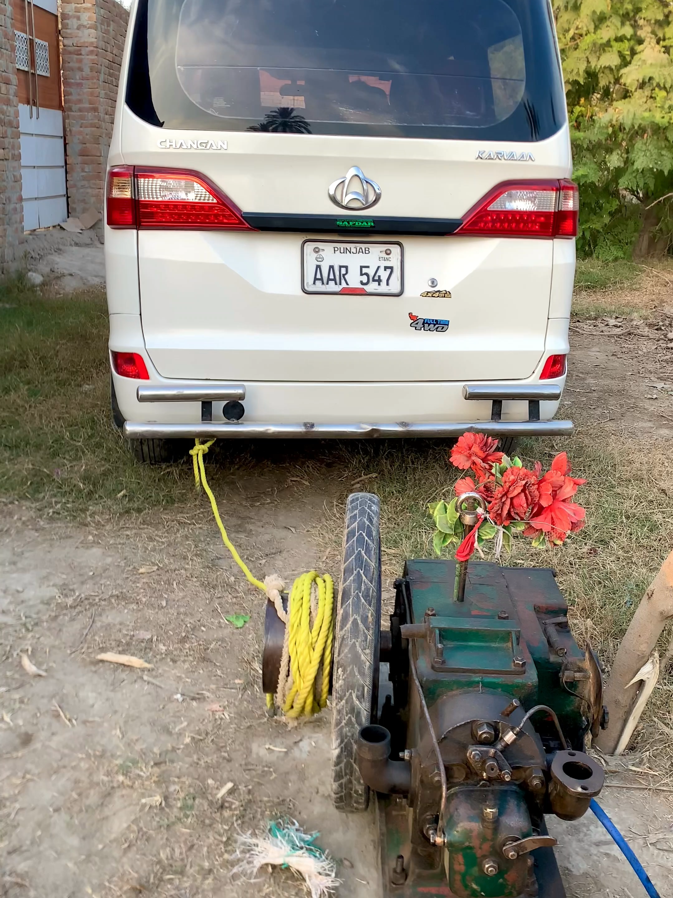 Changan Karvaan Start Diesel Engine & Tyre Jump On Roof
