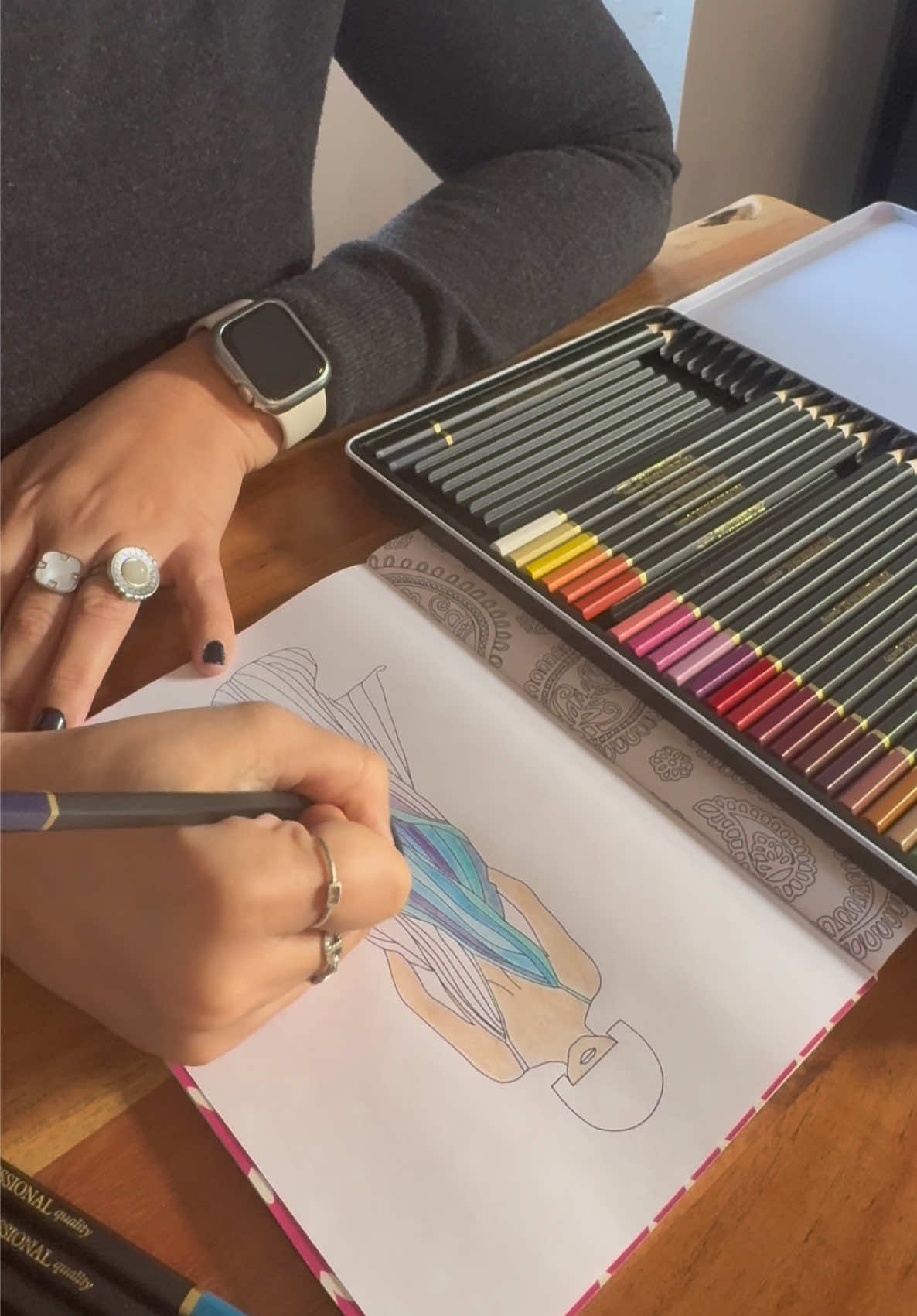 POV : tu colories ton propre carnet de coloriage 😍 #coloriage #projet #livre #me #fyp 