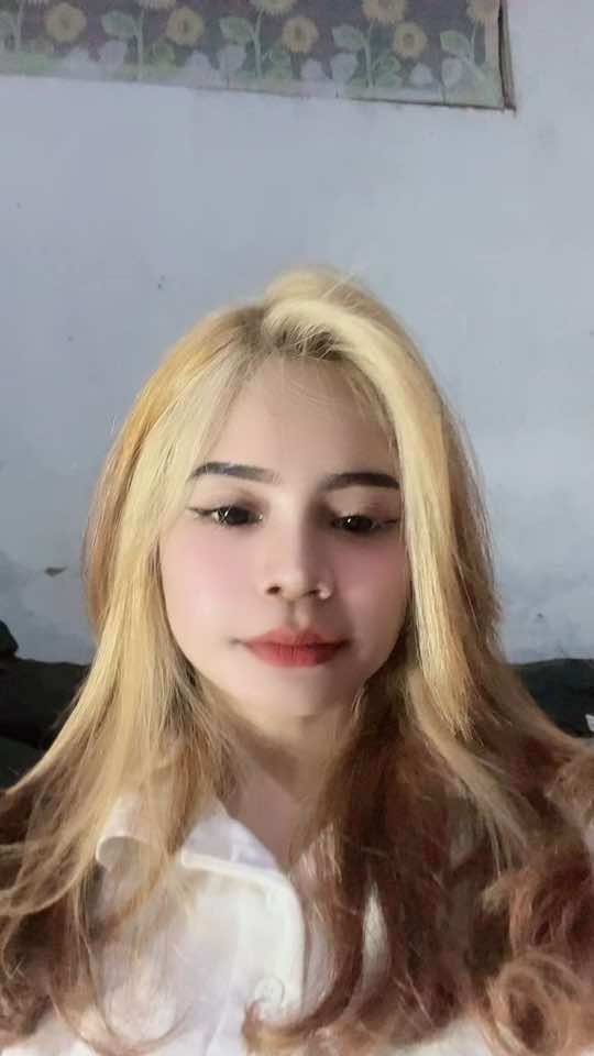 kau kira aku akan galau?oh tidak sayanggg saya terlalu gacor untuk menggalau wkwk