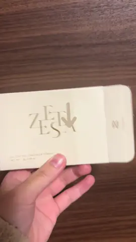 ファンデーション難民これ試してみて！ ふんわり仕上がるの好きな人は好きだと思う💖 カバー力もあって崩れにくいの✨ TikTok shopで購入可能だよ🉑 #ファンデーション#コスメ好きな人と繋がりたい#ファンデーション難民