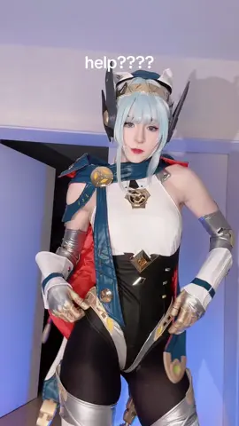 in the background??? #ineffa #ineffacosplay #hoyoverse #dancetrend #fail #genshin #genshinimpact33 #genshintok #genshinteleport #nodkrai #fypppppppppppppp #foruyou 