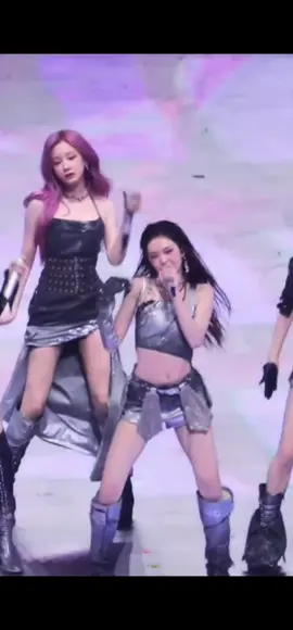 she ate ❤️‍🔥✨️🥰 #치키타 #CHIQUITA #2025MAMA #fyppppppppppppppppppppppp #fypシ 