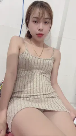 Anh viết thiệp hồng tên anh thì đúng 