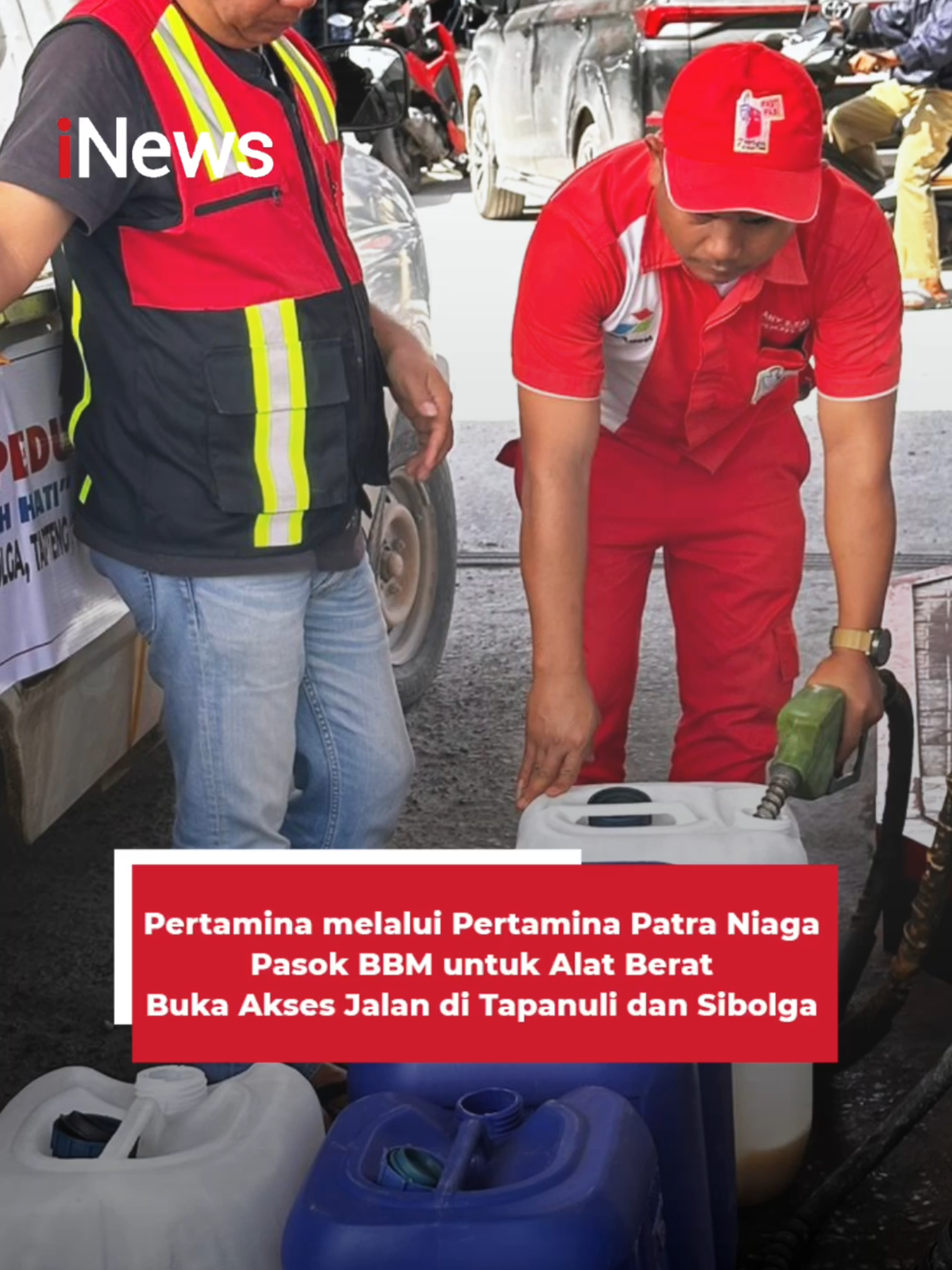 Pertamina melalui Tim Pertamina Peduli salurkan 8000 liter bahan bakar untuk mendukung operasional alat berat penanggulangan bencana di wilayah Tapanuli dan Sibolga (29/11) Pengoperasian alat berat atau eksavator ini, diharapkan dapat mempercepat proses pembersihan timbunan tanah longsor yang menutup akses jalan, sehingga jalan dapat dilalui kembali.