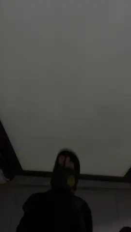 Nhà mình, mình nằm đâu chả được :)) #vtmgr #vochonghaihuoc 