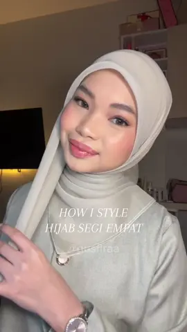 finally tutorial hijab segi empat aku 🤩 makasih banyak yang udah kasih rekomendasi paris jepang yang bagusss!🫶🏻 aku kasih watermark biar ga disalah gunakan sama brand yang ngga bertanggung jawab yaa
