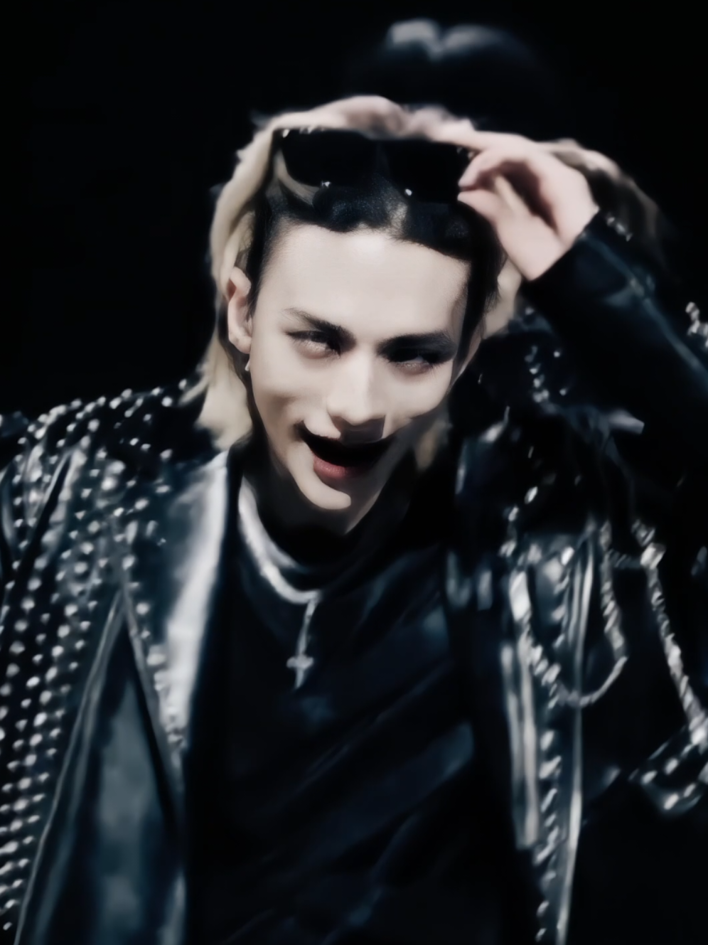 THE SMIRKK #hyunjin #hyunjinedit #straykids #straykidsedit #kpopfyp @yeonjun_leftpinkytoehair @xɪɴᡣ 𐭩⊹₊⋆ @>ᴗ< @★zhin @𝑯𝒂𝒏𝒊𝜗ৎ 