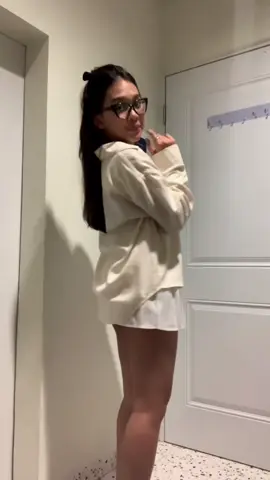 nyobain baju baru yuhu