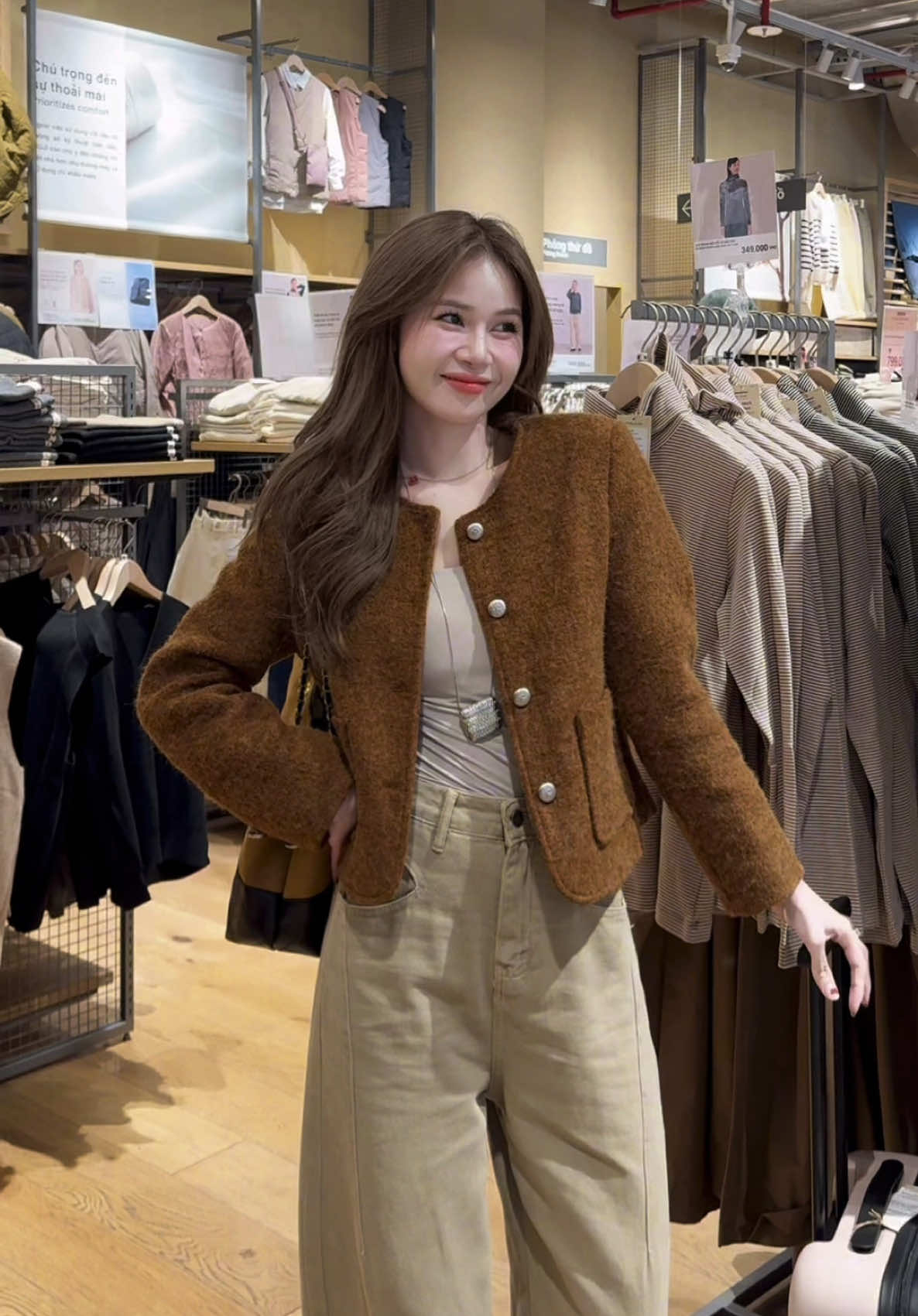 Đặt máy em sang chế độ im lặng!. #cchanglistore #xuhuong