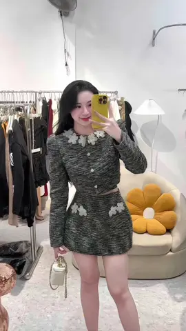 Bạn không thể biết được rằng người vừa gặp bạn đã cười cũng vừa cười với ngkhác 😌