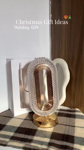 Very yayamanin na gold lampshade perfect pang gift this holidays #giftidea #lampshade #aestethic #lamp 