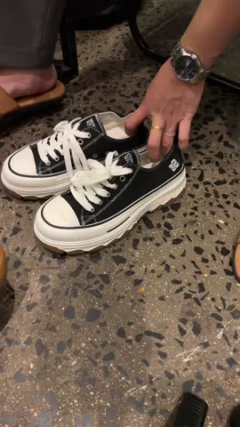 Giày nam ôm chân trẻ trung phóng khoáng