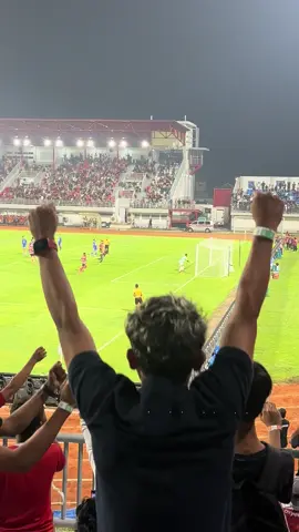 Gagal Bahagia🙈 Madura Vs Persib  #bola #sepakbolaindonesia #fyp #sorotantiktok #publik 