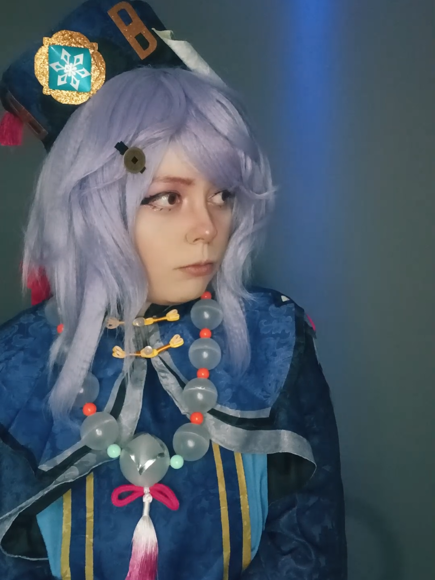 Śmiało śmiało ja nie w kolejce #qiqi #GenshinImpact #dc #fouryou #viral 