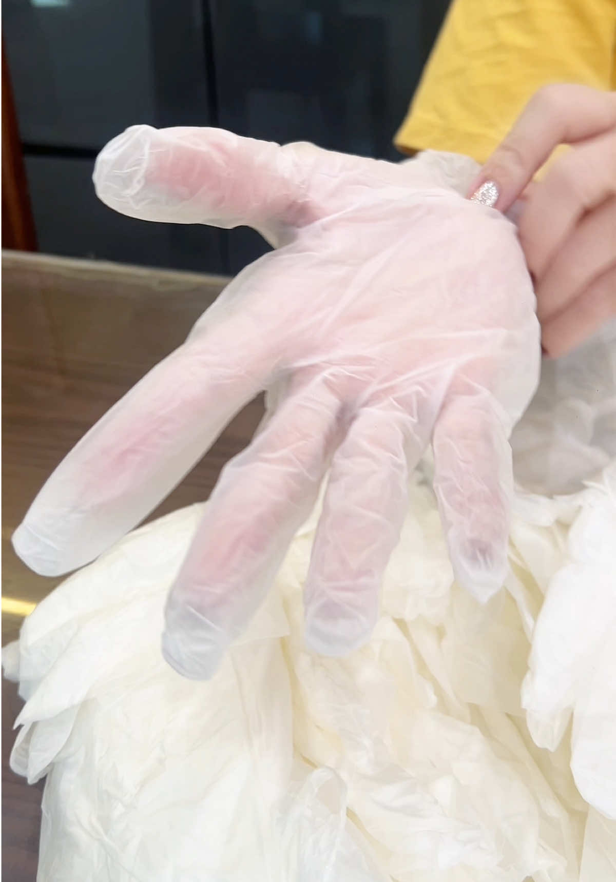 Gang gang trong suốt làm việc nhà, chế biến đồ ăn tiện lợi #meoanhcuabinri #xuhuong #gangtaytrongsuot #gangtaytrongsuotvinyl 