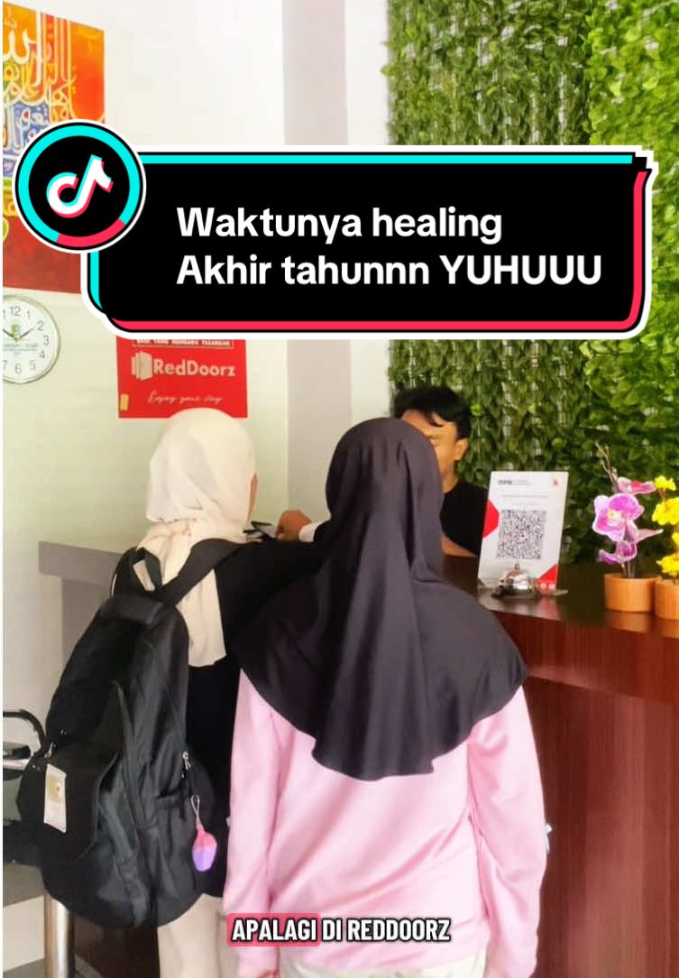 Liburan akhir tahun di Kediri seru bgt! 🤩 Main ke Gua Selomangkleng & Museum Airlangga, terus nginep di RedDoorz Syariah Selomangkleng dengan view gunung yang adem bener 😍 Pesennya pake aplikasi RedDoorz + kode promo YUKNGINEP biar lebih hemat ✨Harga mulai 100 rb an aja. kamar laris cepat habis, buruan bookiing sekarang ! #RedTravelers #BukaSemuaPintu #RedDoorz 