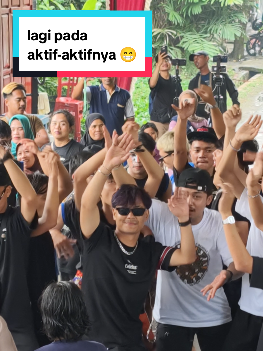 semangat banget mereka 😆