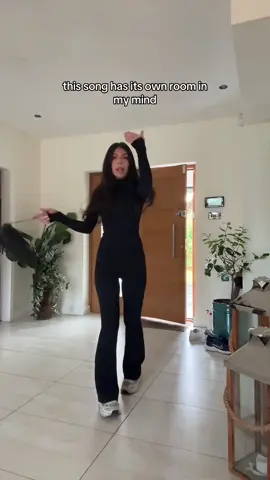 was omw to the driveway but realised it was raining #fyp #viral #brucespringsteen 