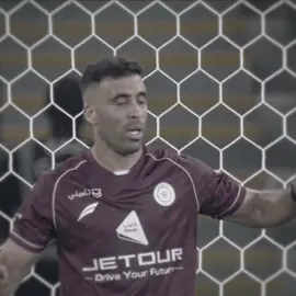 حمدالله لاول مرة في مسيرته لم يحتفل بعد ان سجل ضد فريقه السابق 😢💛. 