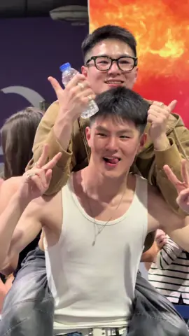 น่ารััก 😚😄💕 @jeff @jo @blink._.np   #FAVIQ #FAVIQ_TH  #JEFFREY_FAVIQ #JOEY_FAVIQ #BLINK_FAVIQ