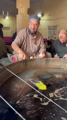 Frying eggs unlimited delicious juicy meat kebabs 😋#yummykebab #kebab #eggs #fyp #Foodie 