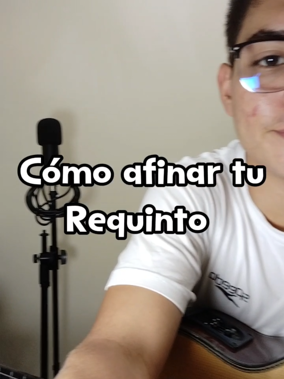 cómo afinar tu requinto sin tener micrófono incorporado, espero les pueda servir! 👌🏼❤️