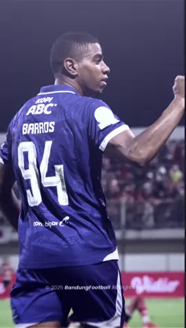 Golllll kylanBaross kembali mencetak gollll FT persib 4 - 1 madura 💙 #ulliambaros #persibvsmaduraunited #persib #persibbandung #persibbandungfans 