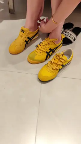 #onitsukatigermexico66 #blackfriday #outletstore #takashima #outletshopping 