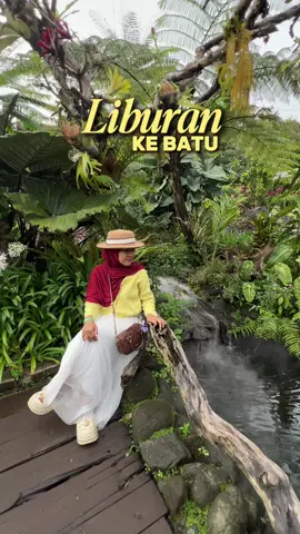 Liburan seru ke wisata-wisata di Batu bisa makin hemat kalau kamu booking lewat Aplikasi RedDoorz  Yuk download sekarang!! #RedTravelers #reddoorz 
