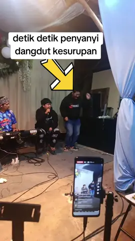 detik detik penyanyi kesurupan #kesurupan 