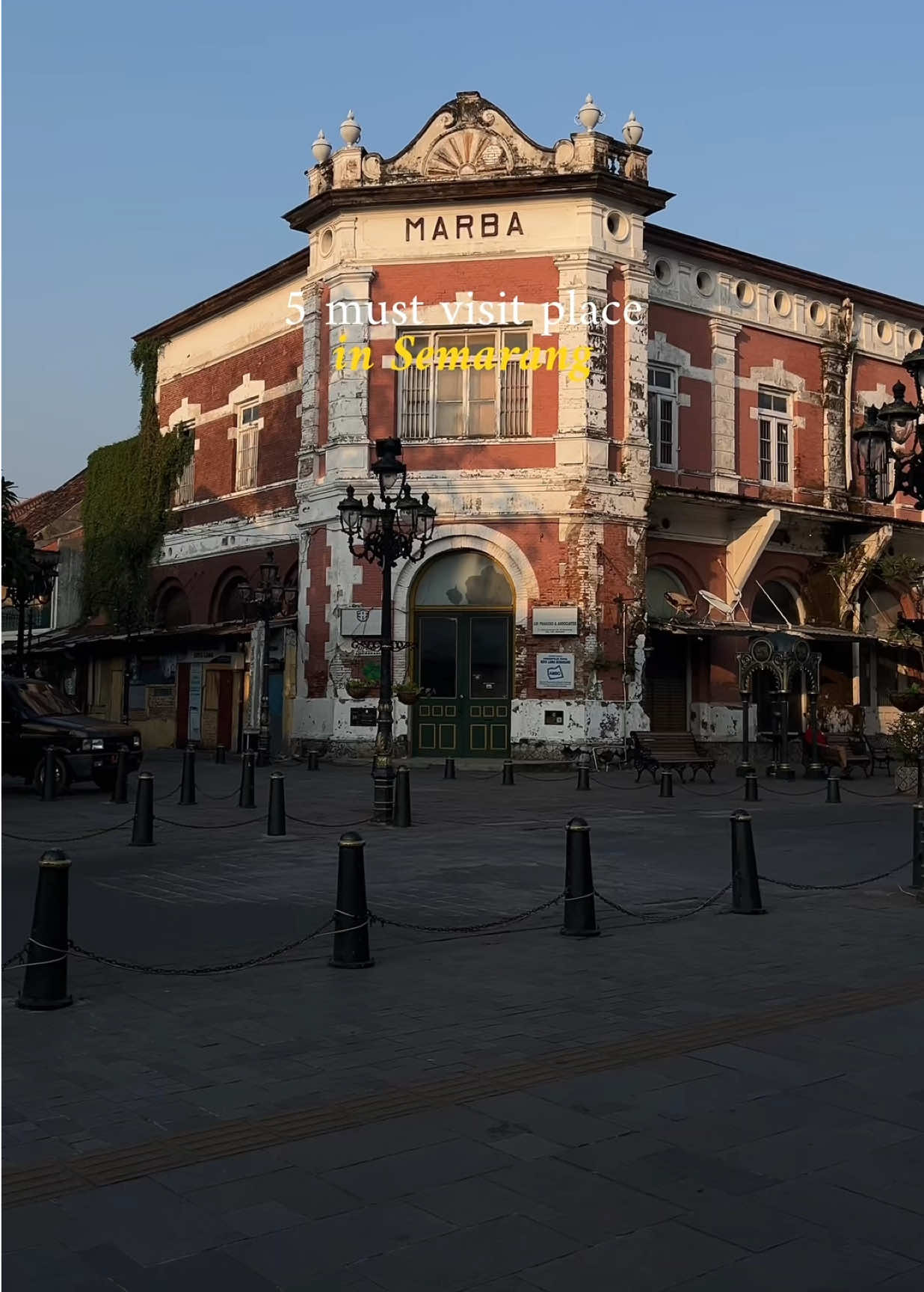 Ada yang masih bingung nentuin akhir tahun mau liburan kemana? Pas bgt nih aku ada rekomendasi beberapa tempat yang wajib kamu kunjungin kalau ke Semarang!! Sudah lengkap dengan hotelnya juga. Tentunya dengan hotel yang harganya cukup affordable & strategis dekat jalan utama🤩👍🏻 Oiyaa, booking lewat aplikasi RedDoorz pakai kode promo YUKNGINEP yaa biar makin hemat!!👀🙌🏻 Jangan lupa save untuk next tripmu!! 😃🙌🏻 📍 Sans Hotel Siliwangi – Semarang #RedTravelers #SansHotels #BerkeSANS #SansHotelSiliwangiSemarang #HotelSemarang