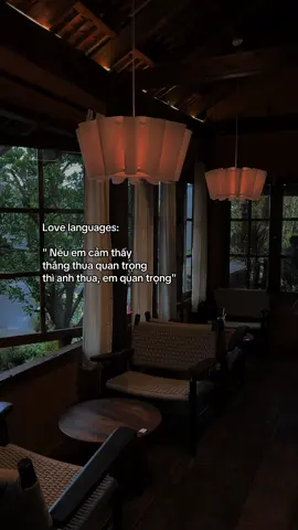 em quan trong ☺️ #caphay #captionhay #caphayvetinhyeu #capbuontamtrang #tinhyeu 
