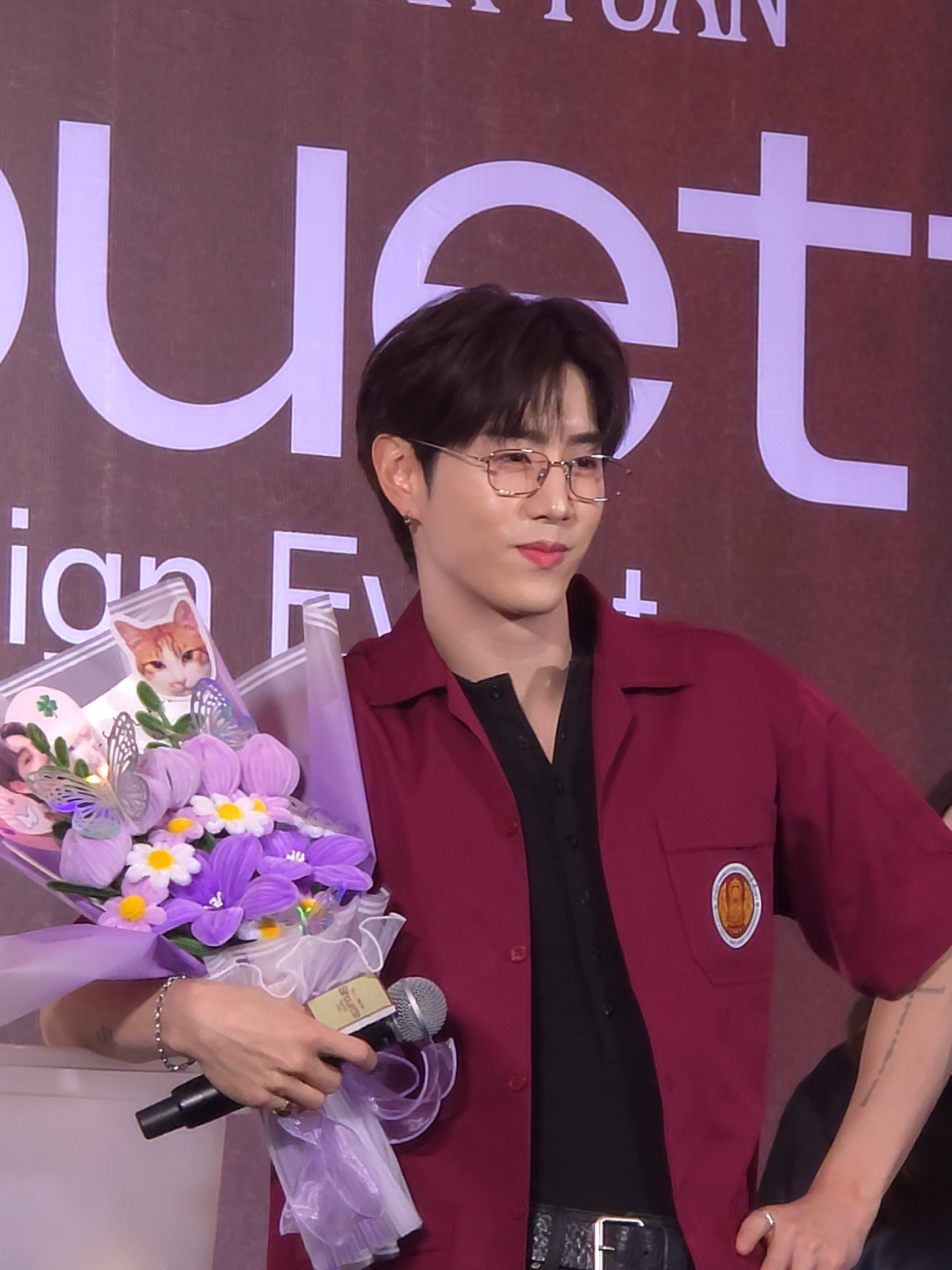 พี่วิศวะ หล่อมาก #MarkTuan   #ShopeexMarkTuanEvent