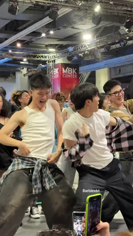 ไม่ไหว 55555555555555 กระดูกยังดีอยู่ใช่ม้ายยย @jeff @na.mes_  #JEFFREY_FAVIQ #FAVIQ_TH #NAMES_FAVIQ