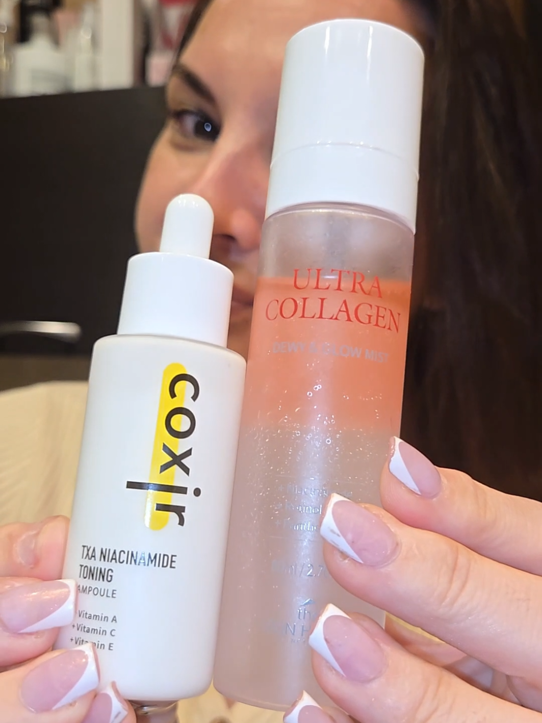 Unas gotas para tratar… Unas brumas para brillar. Piel suave, luminosa y cuidada en dos pasos Primero: niacinamida + TXA para manchas y textura. Después: colágeno en bruma para hidratación y luminosidad. Así consigo este glow natural ✨ #coxir #coxir_official #koreanskincare #kbeauty #toning   @coxir @the SKIN HOUSE 