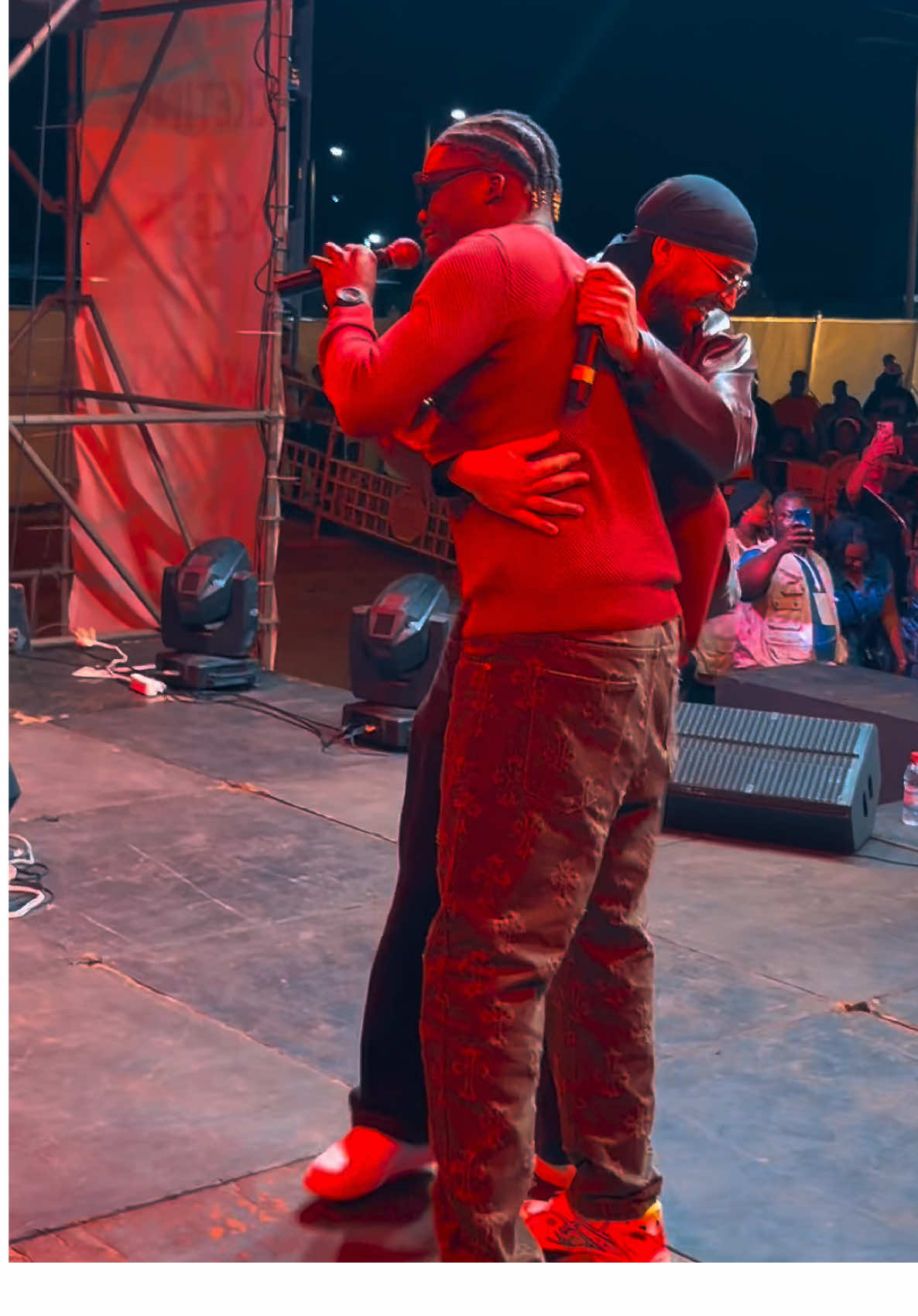 @Meiitod merci de m’avoir invité sur scène Frérot 🔥 c’était fort ❤️