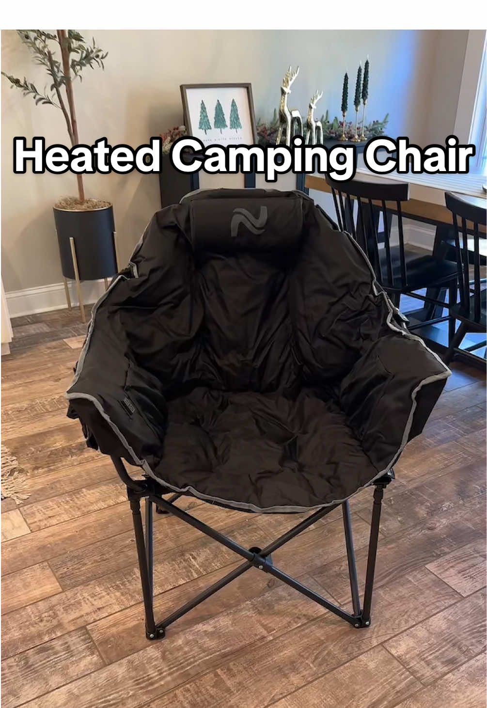 This heated camping chair is everything! 😍 As a sports mom, this chair was a NEED! 🙌 @MOPHOTO Direct  #heatedchair #campingchair #foldingchair #sportsmom  #TikTokShopCyberMonday 
