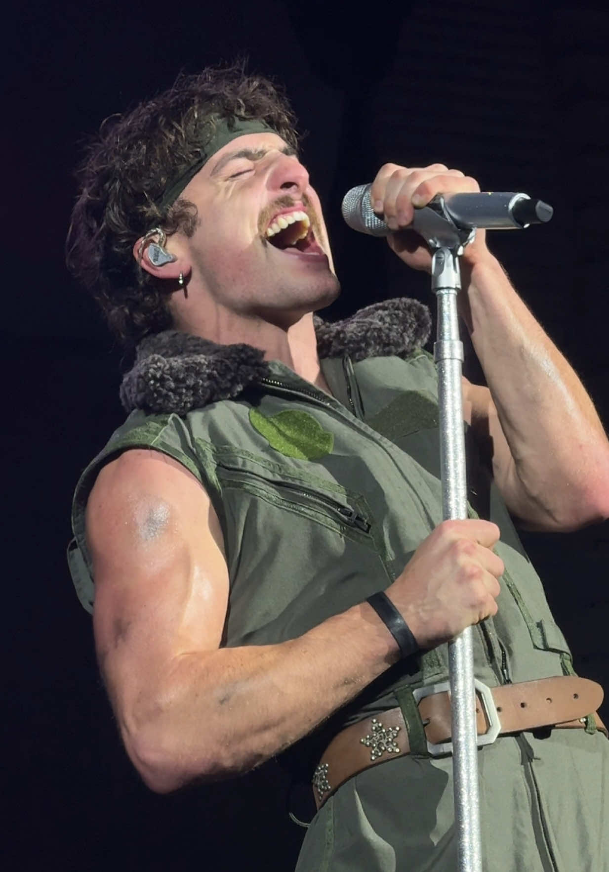 Benson Boone performing Beautiful Things at Visa Live in Florida #bensonboone #bensonboonetour @Benson 