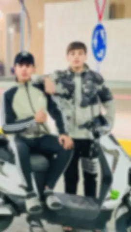 على درب الوفاء سميتك اخوي و على درب الخوة سميتك سند.....!🫶🏽🧑‍🧒‍🧒 . . . . . . . . . . #ءخوياا✌🏻🖤 @مـصـطـفـۍ صــفــاء🔹♦♟️ @ابوصكر 🖤🦅 @كـريم الـ سبعاوي 🦅 @♯̶﮼مـٰوُدِي“🚩⤹   