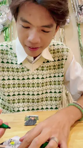 ឆ្ងាញ់ត្រង់ stalk ហ្នឹងហ្មង😊 @SIVDAVID | សុីវដេវិដ #sivdavid #sivdavidxgreens #fyp 