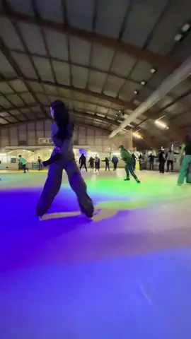 #figureskating #IceSkating #patinoire #eishockey #eisenbahn 