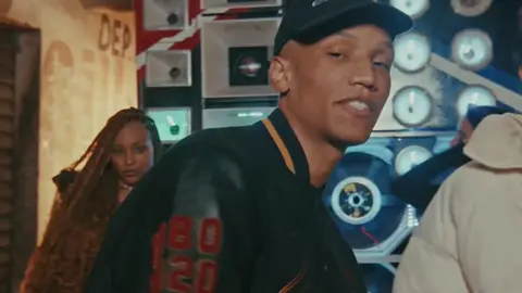 Nome: Ela faz o movimento Dancehall- lançamento dia 05/12 🫢🔥 @yuriredicopa @DJ GOMEZ @DJ LK 011  #yuriredicopa #funkhall #dancehall 