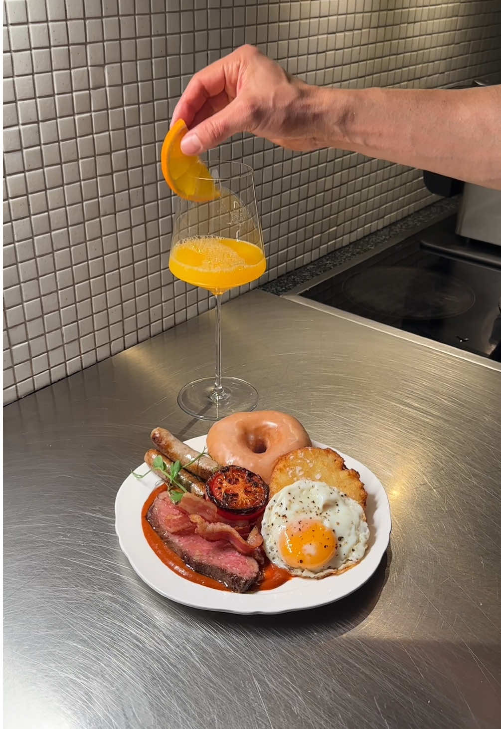 Sit tight and let me do the cooking #breakfast #donut #bacon Recipe link in bio.