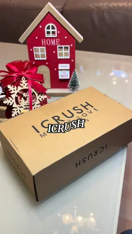 🎁🎄Werbung| X-Mas Unboxing + GIVEAWAY🎄🎁 Mein kleines Christmas-Unboxing mit @ICRUSH ist da. Der Schmuck passt einfach perfekt in die Feiertagsseason - super zum Verschenken oder sich selbst etwas Gutes zu tun.  Checkt auch unbedingt @icrush.store ab - gibt gerade einige Rabatte! ✨Gewinnspiel-Zeit! ✨ Und passend dazu: verlose ich mit Icrush 2 wunderschöne Schmuckstücke!🧸 So machst du mit: • Folge mir und ICrush • Like dieses Video • Markiere zwei Freund*innen, die das Gewinnspiel nicht verpassen dürfen • Teile dieses Video, um deine Gewinnchancen zu erhöhen. Vergiss nicht, uns zu markieren sowie #icrushcollection, #icrushjewelry, #icrush! Wir wählen zufällig eine(n) Gewinner*in aus den Kommentaren aus. Teilnahmeschluss: 15.12.2025, 23:59 *Teilnahmeberechtigt sind alle deutschen Einwohner*innen über 18 Jahre. Dieses Gewinnspiel steht in keiner Verbindung zu TikTok. Daten werden nicht an Dritte weitergegeben. Viel Glück! 🫶🏻
