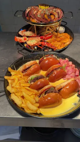 Stam bine raaaau pe #fructedemare si #burgeri 😍 Nici o zi fara peste, fructe de mare, burgeri, platou burger si tiramisu ❤️ #cinquebistro Satu Mare☎️0771-567.271 Oradea☎️0771-567.555 @glovo  #frittomisto #caracatita