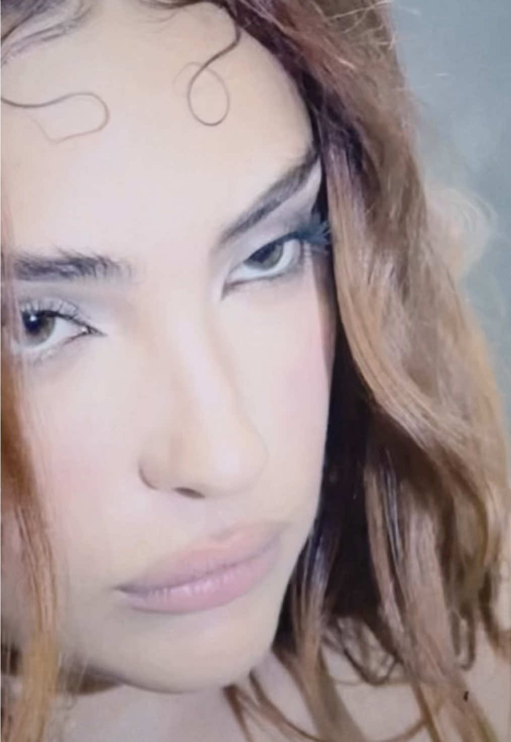 Stylism by me in @VIOLETA x violeta tour ,she is everything ✨ makeup @MrDavidlopez  #egismael #fashiontiktok #stylist #violeta #contentcreator 