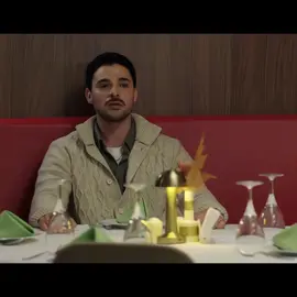 مالقيت الا أصاله تشرح المشهد🫷🏻💔.  #gözlerikaradeniz #halitözgürsarı #عيناها_كالبحر_الاسود_ازيل_جون#fyp @Gözleri KaraDeniz