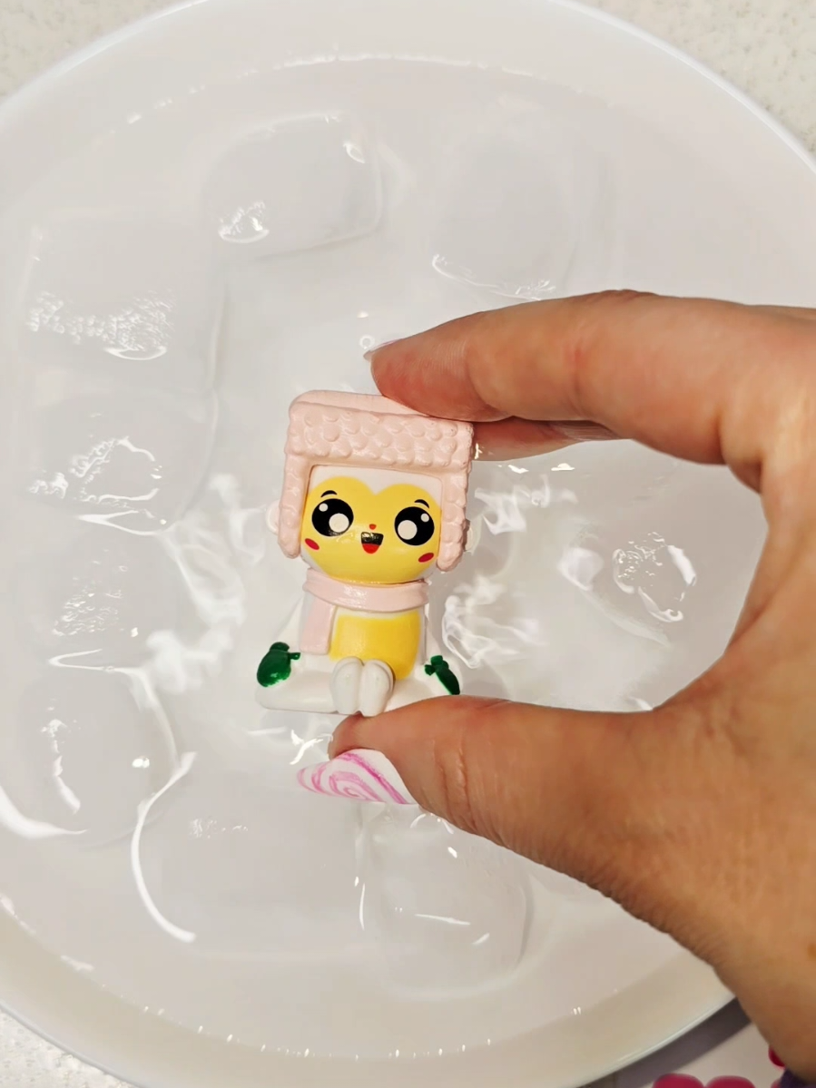 [Ad] 🧊Color Changing MiniXi Frosty Friends 🧊🥶 @blue_ocean_entertainment 🛒www.blue-ocean-shop.de/de/minixi-sammelfiguren #toy #blindbag #minixi minixifrostyfriends #colorchange #colorreveal reveal oddlysatisfying